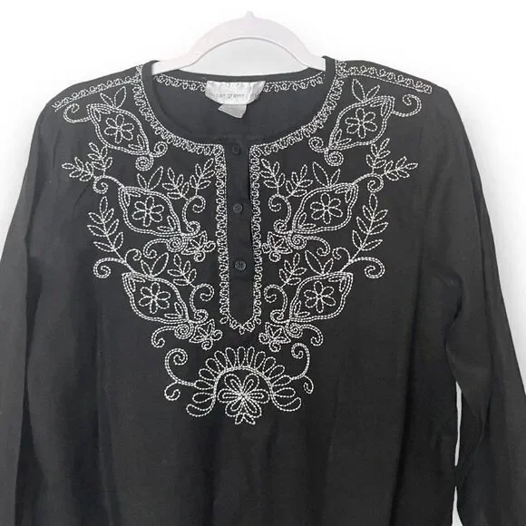 Susan Graver Style Embroidered Blouse Top Women's Medium Black Linen Blend Boho - Picture 6 of 7